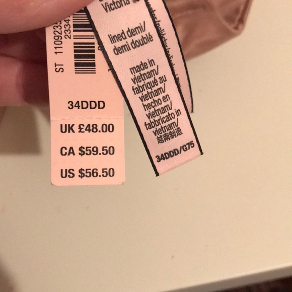 NWT vs 34DDD demi - Picture 3 of 3